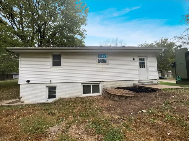 $220,000 | 3605 Northeast 57th Street, Kansas City, MO 64119