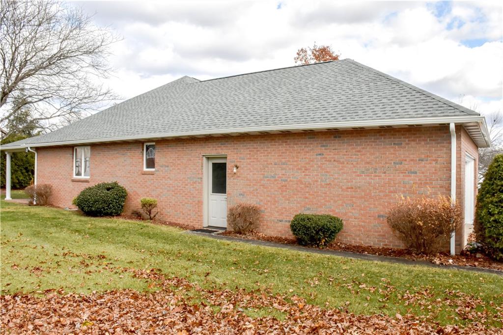 40 Coates Lane Indiana, PA 15701 - Photo 4 of 44