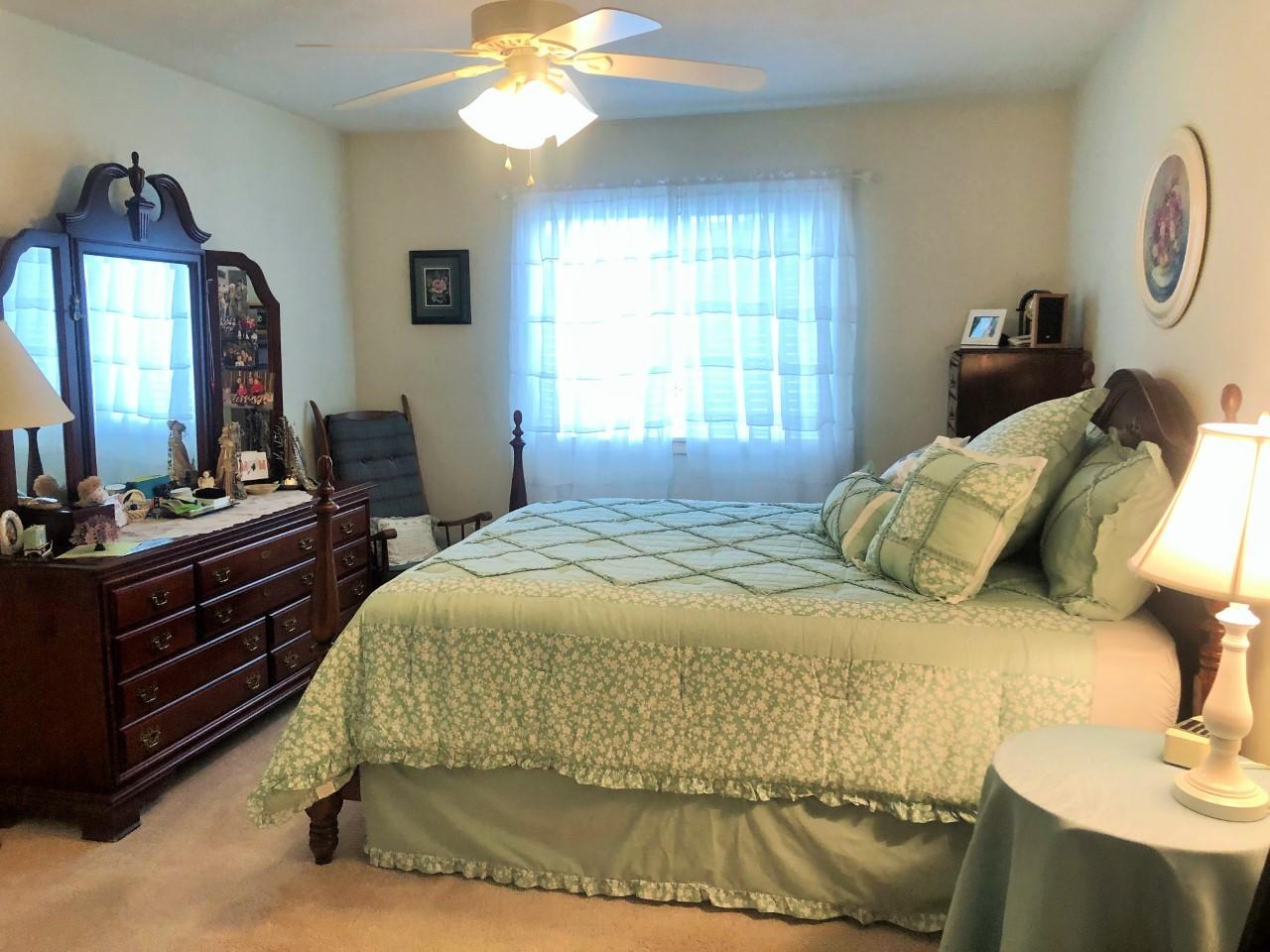 1295 North Whitehall Road, Unit 14 Muskegon, MI 49445 - Photo 9 of 19 thumbnail_IMG_9686