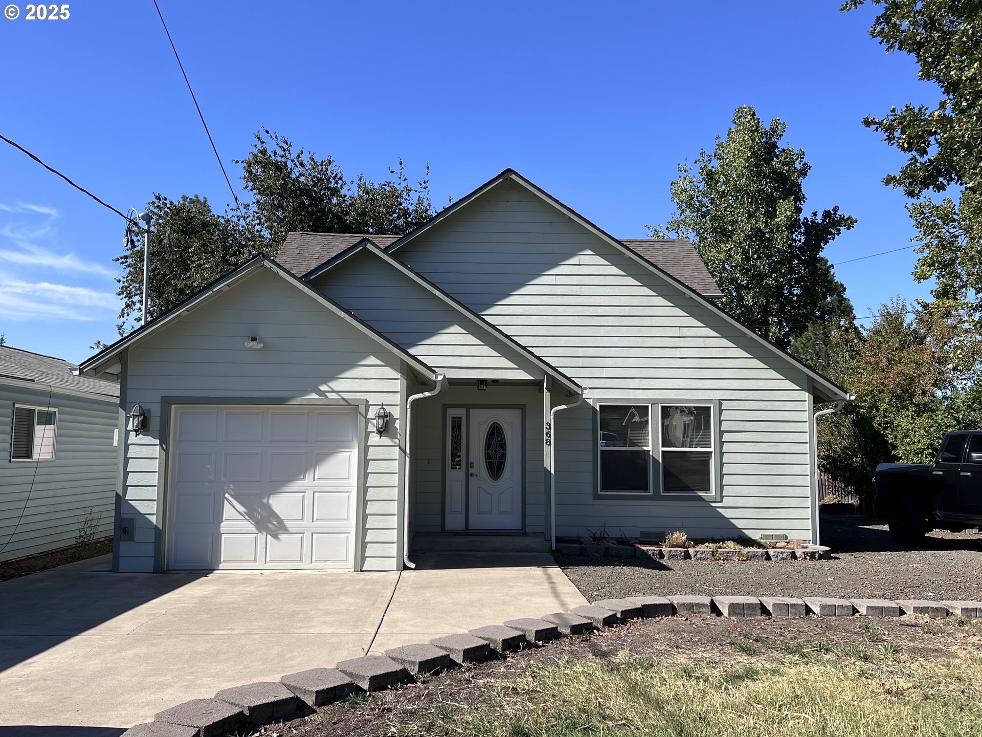 368 Page Road Winchester, OR 97495 - Photo 1 of 32 Gallery Image 1