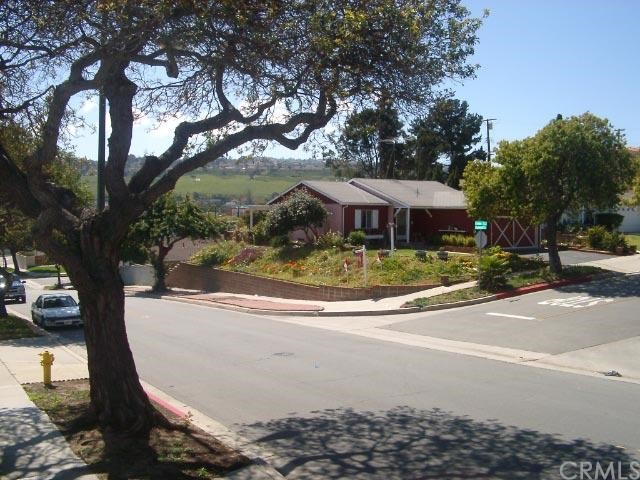 4604 Vanderhill Road Torrance, CA 90505 - Photo 1 of 1 Notice PV in backgr
Also see 2nd picture for close-up