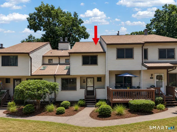 $289,900 | 165 Cypress Road, Unit 165, Newington, CT 06111