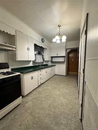 $2,000 | 9 Elizabeth Street, Unit 1, Port Jervis, NY 12771