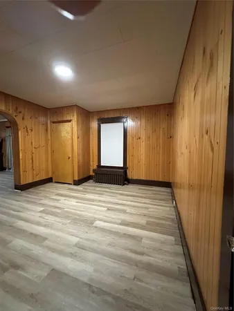 $2,000 | 9 Elizabeth Street, Unit 1, Port Jervis, NY 12771