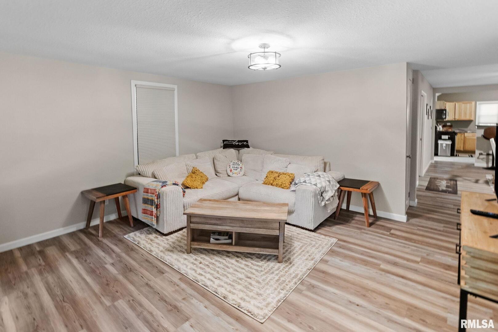 416 South Maple Street Salem, IL 62881 - Photo 9 of 31