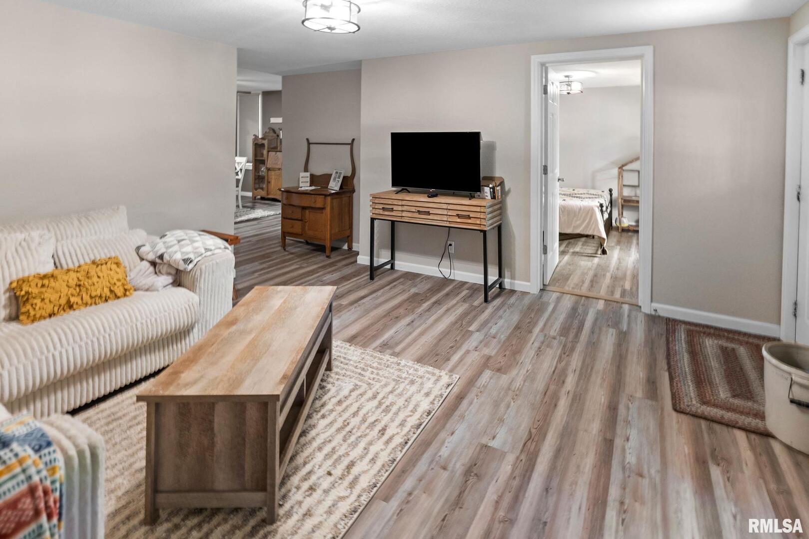 416 South Maple Street Salem, IL 62881 - Photo 10 of 31