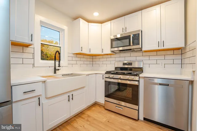 $399,999 | 16 Virginia Avenue, Cape May Court House, NJ 08210