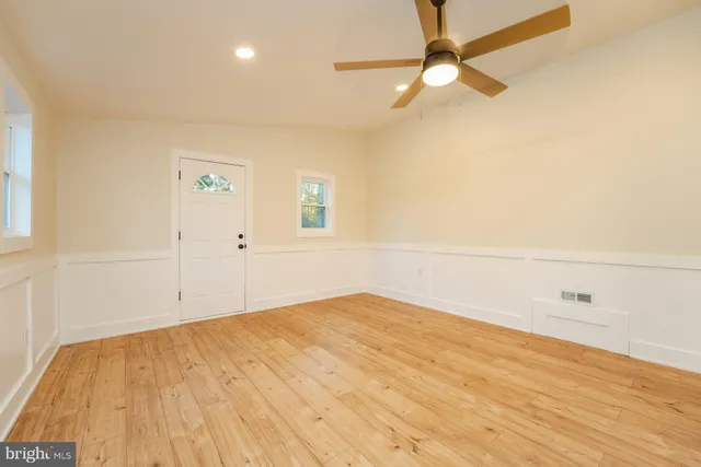 $399,999 | 16 Virginia Avenue, Cape May Court House, NJ 08210