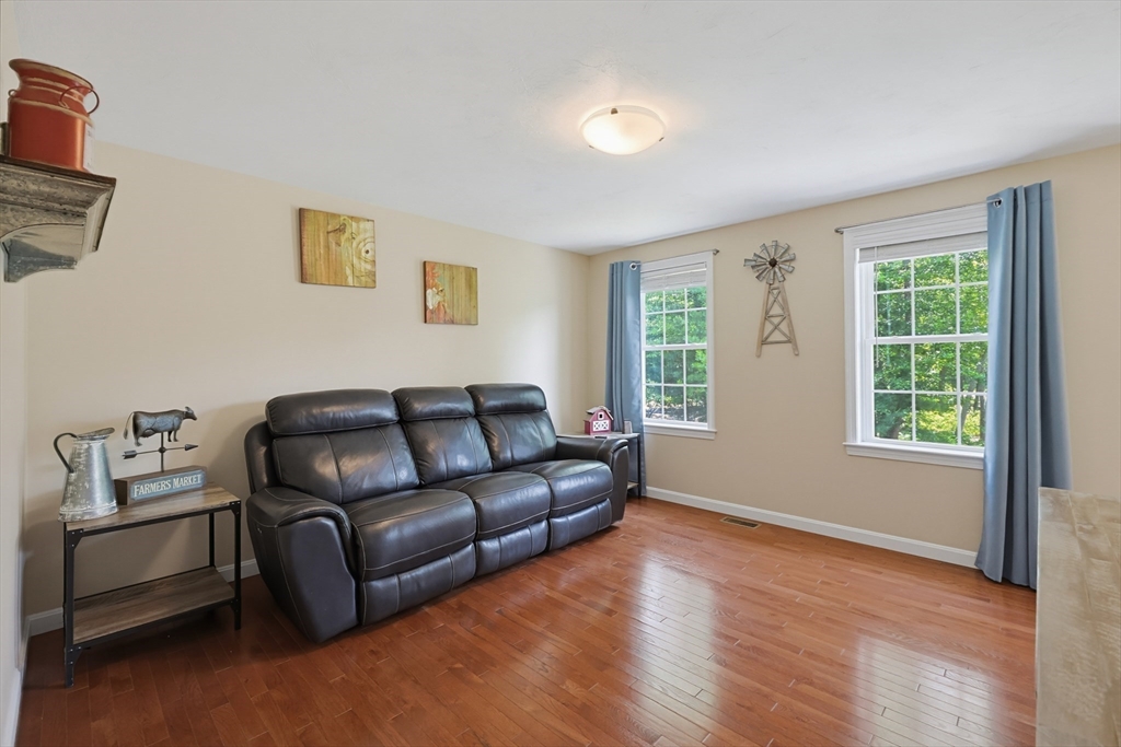 5 County Street Berkley, MA 02779 - Photo 20 of 40