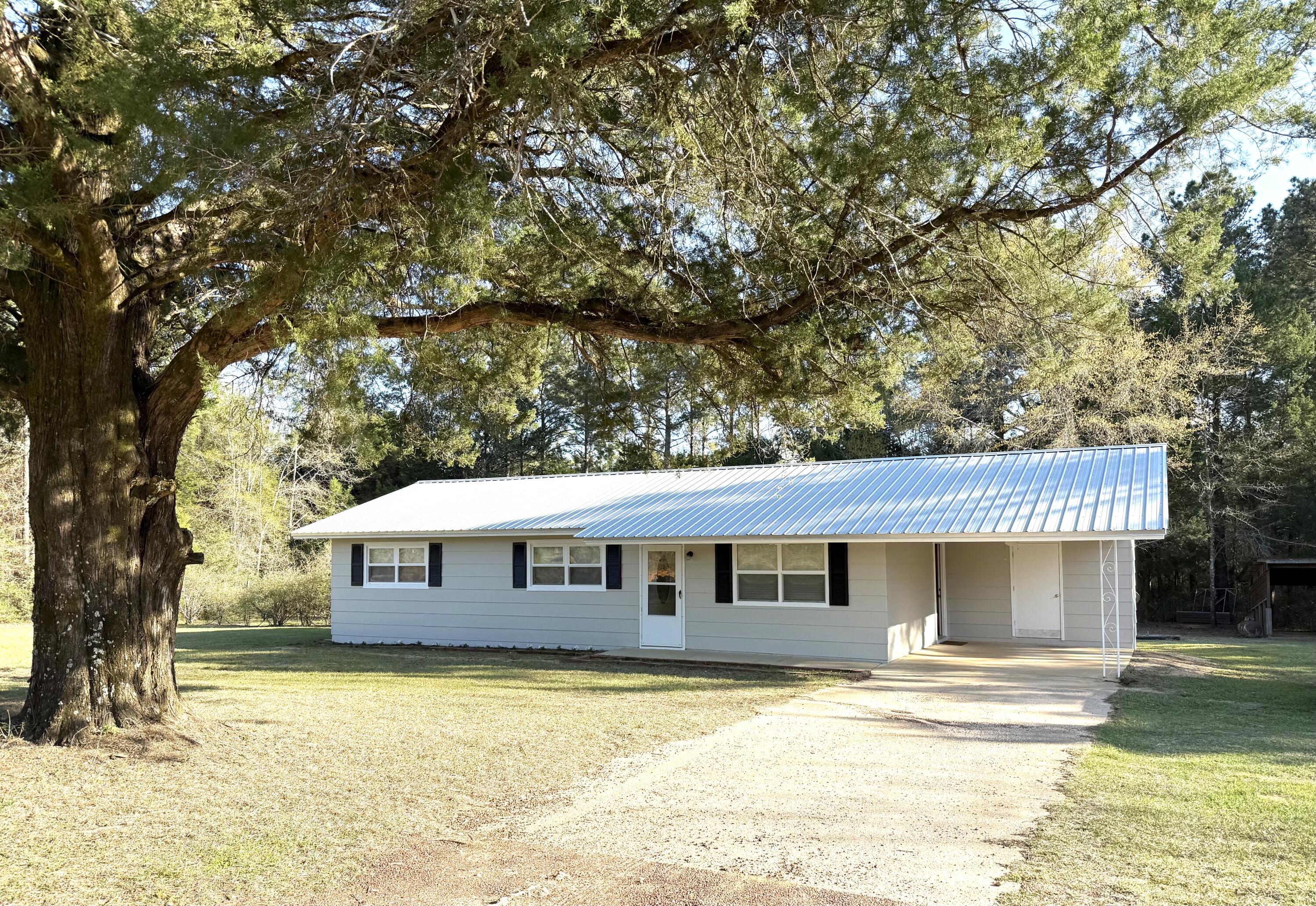 502 Scott Road Ponce de Leon, FL 32455 - Photo 1 of 28 IMG_0631