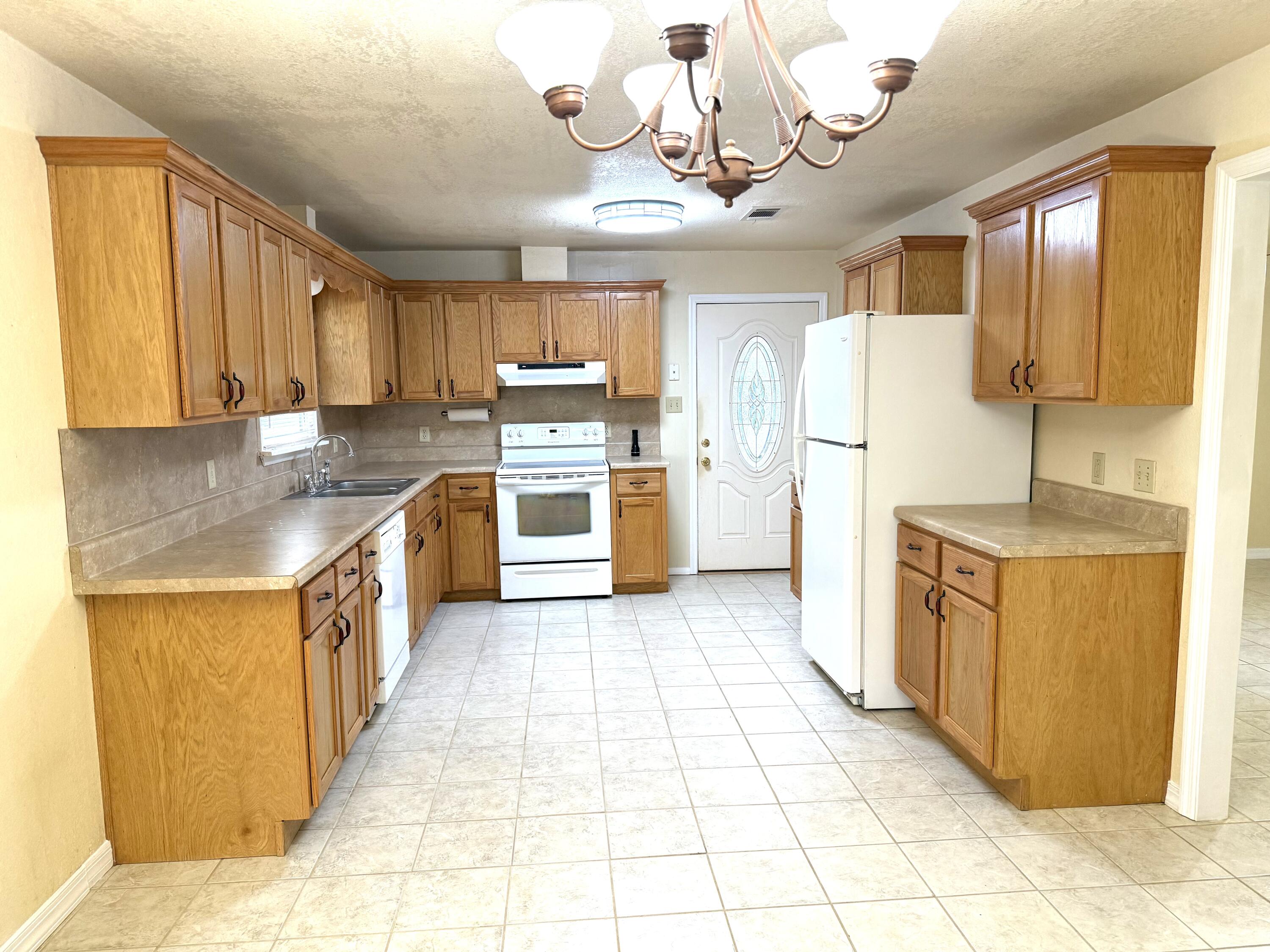 502 Scott Road Ponce de Leon, FL 32455 - Photo 6 of 28 IMG_0649