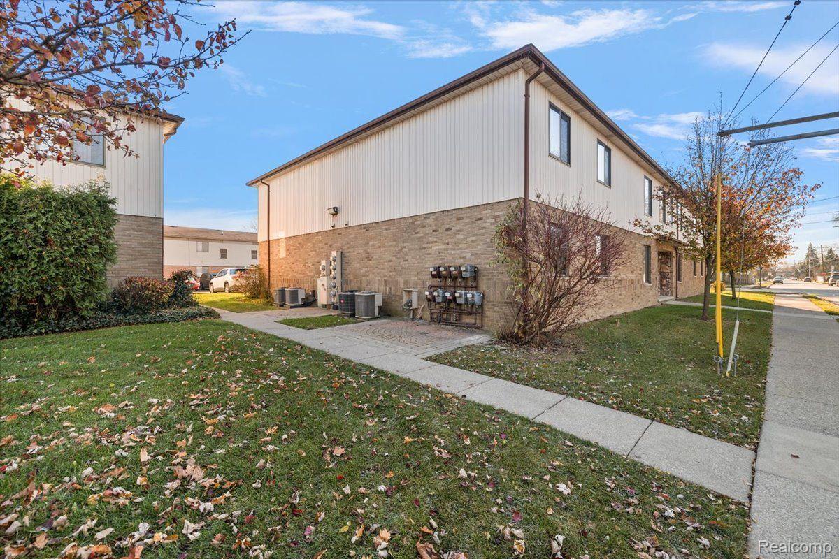 16411 East 10 Mile Road Eastpointe, MI 48021 - Photo 11 of 57 Gallery Image 11