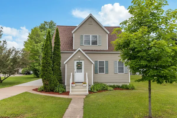 $215,000 | 799 Depot Street, Manawa, WI 54949