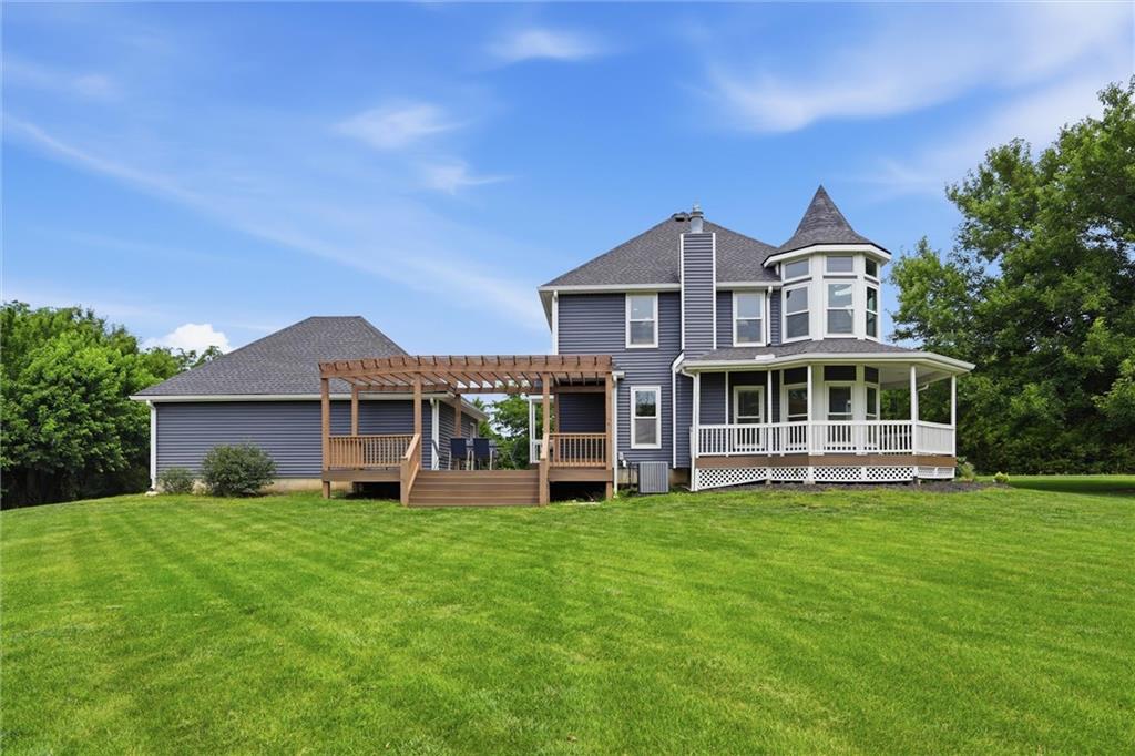 25290 Quivira Road Louisburg, KS 66053 - Photo 3 of 41