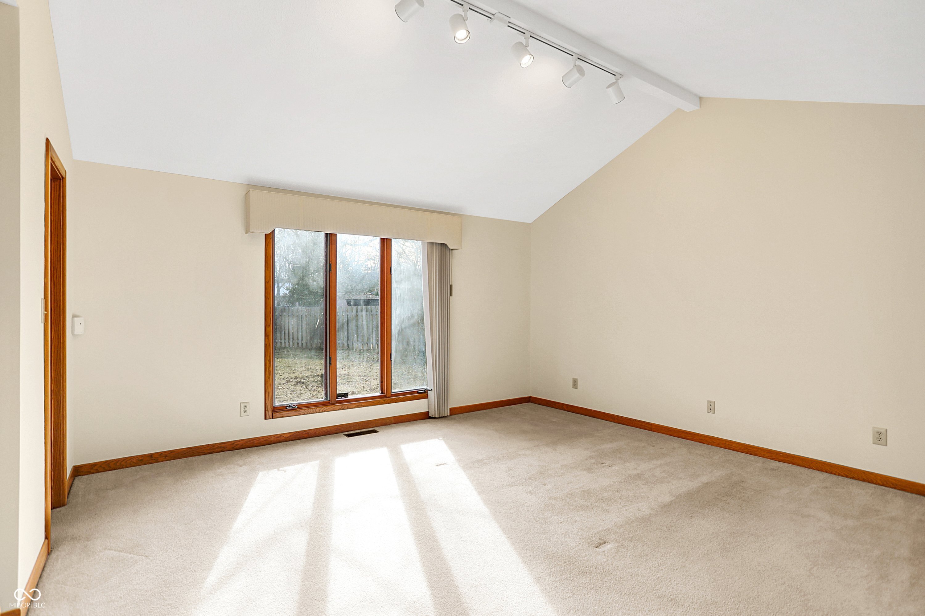 5021 Tudor Circle Carmel, IN 46033 - Photo 14 of 28