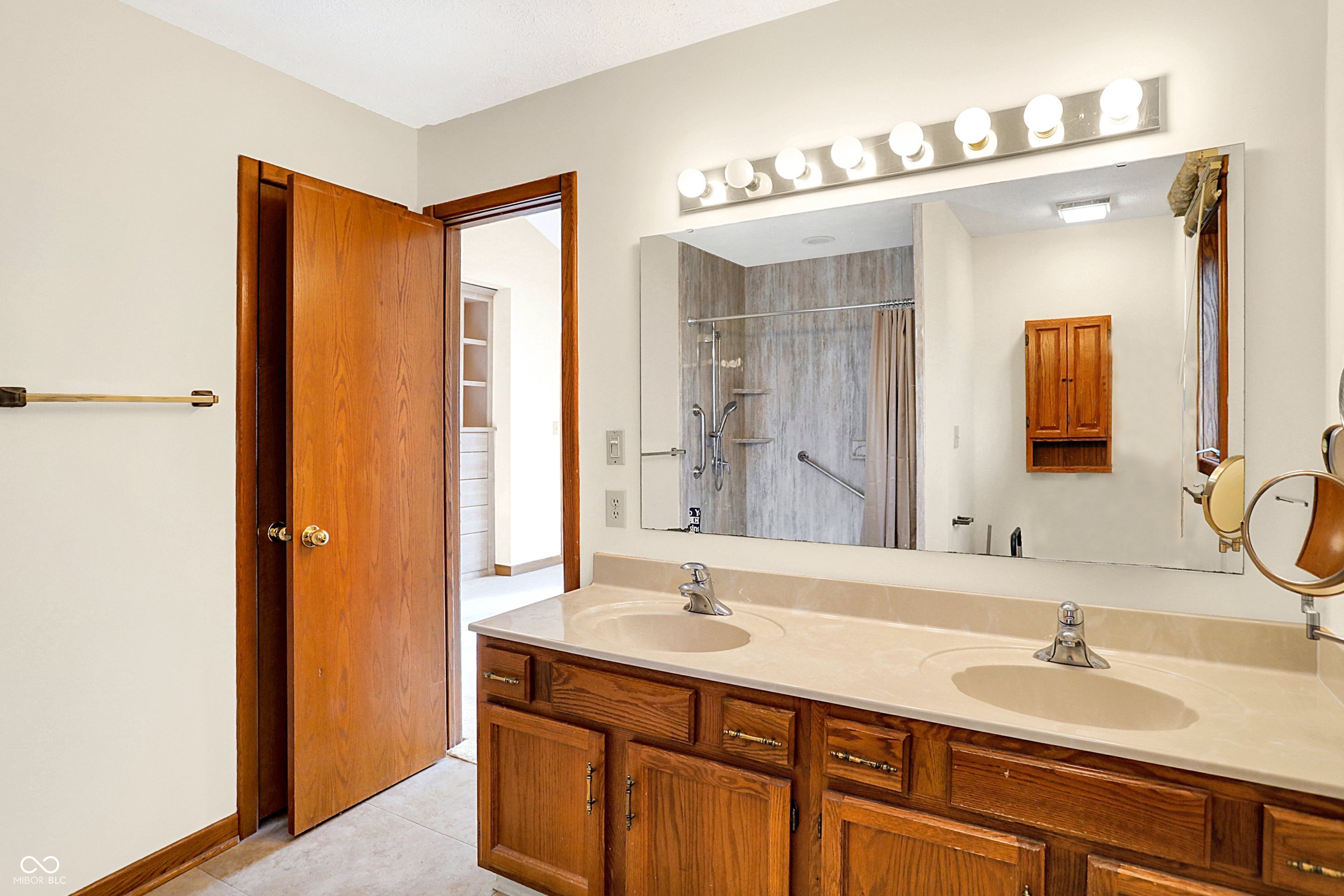 5021 Tudor Circle Carmel, IN 46033 - Photo 18 of 28