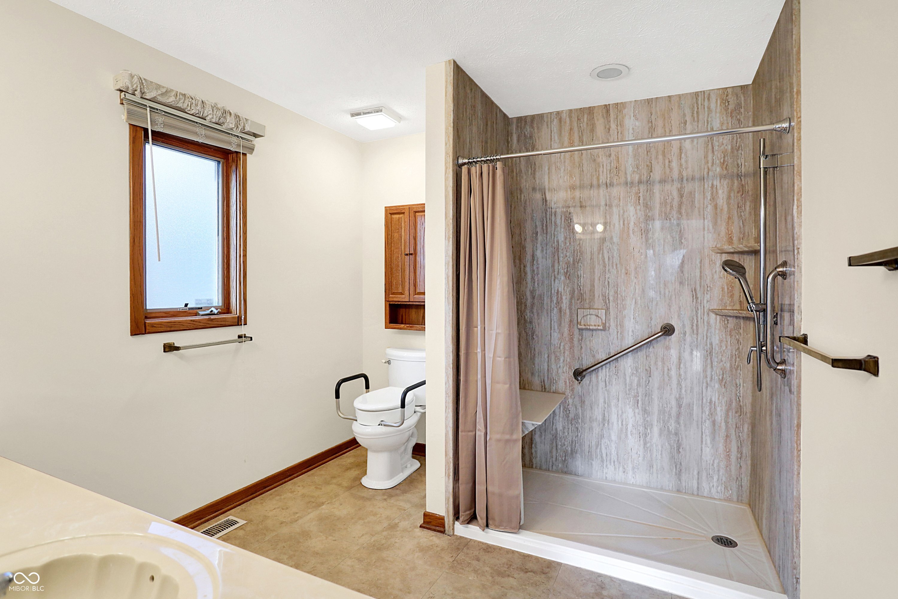 5021 Tudor Circle Carmel, IN 46033 - Photo 19 of 28