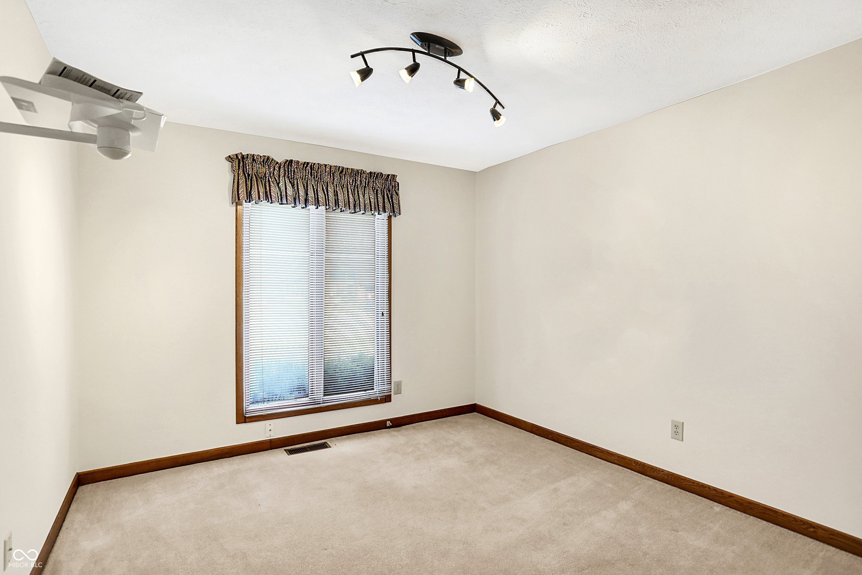 5021 Tudor Circle Carmel, IN 46033 - Photo 20 of 28