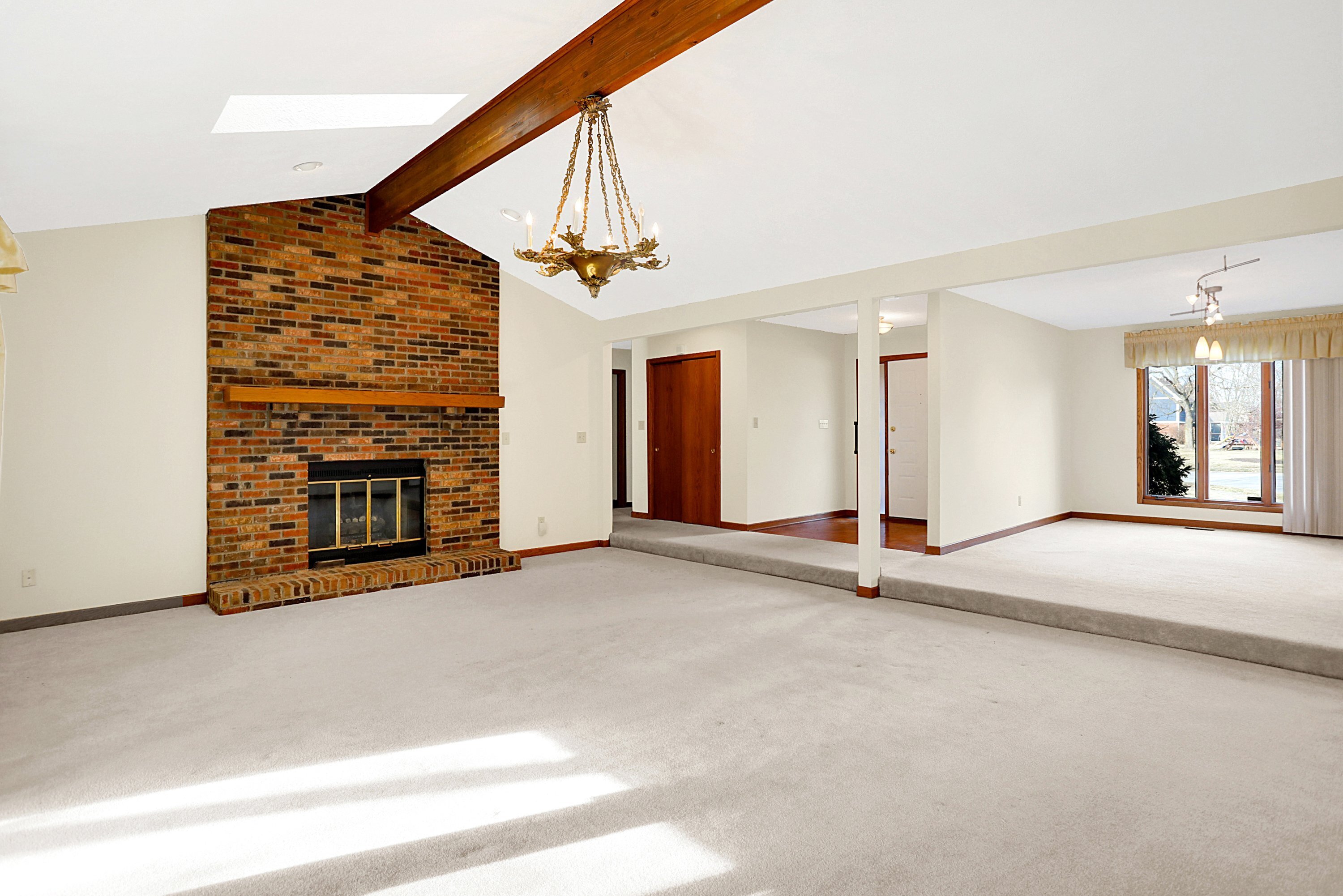 5021 Tudor Circle Carmel, IN 46033 - Photo 6 of 28