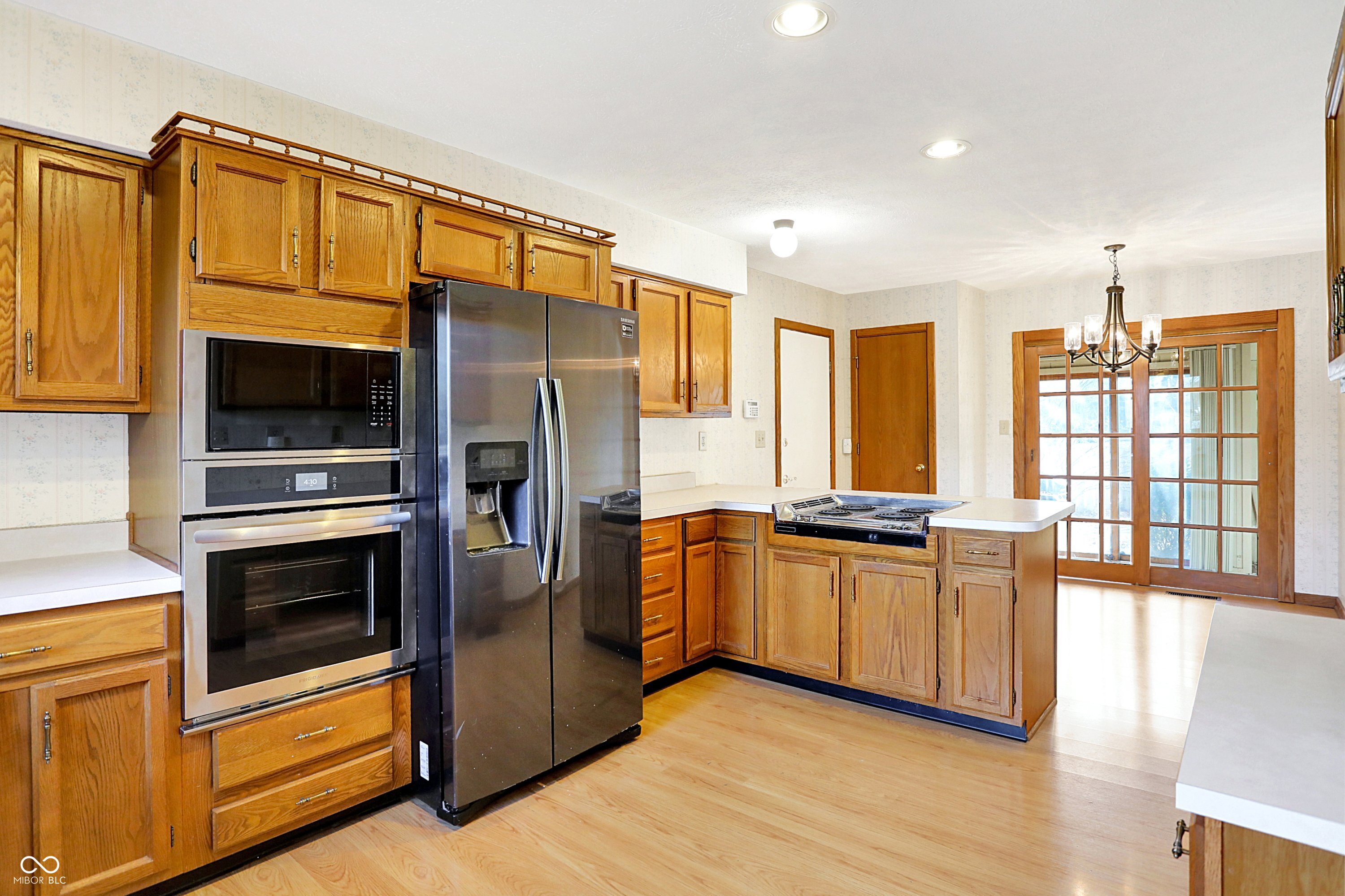 5021 Tudor Circle Carmel, IN 46033 - Photo 9 of 28