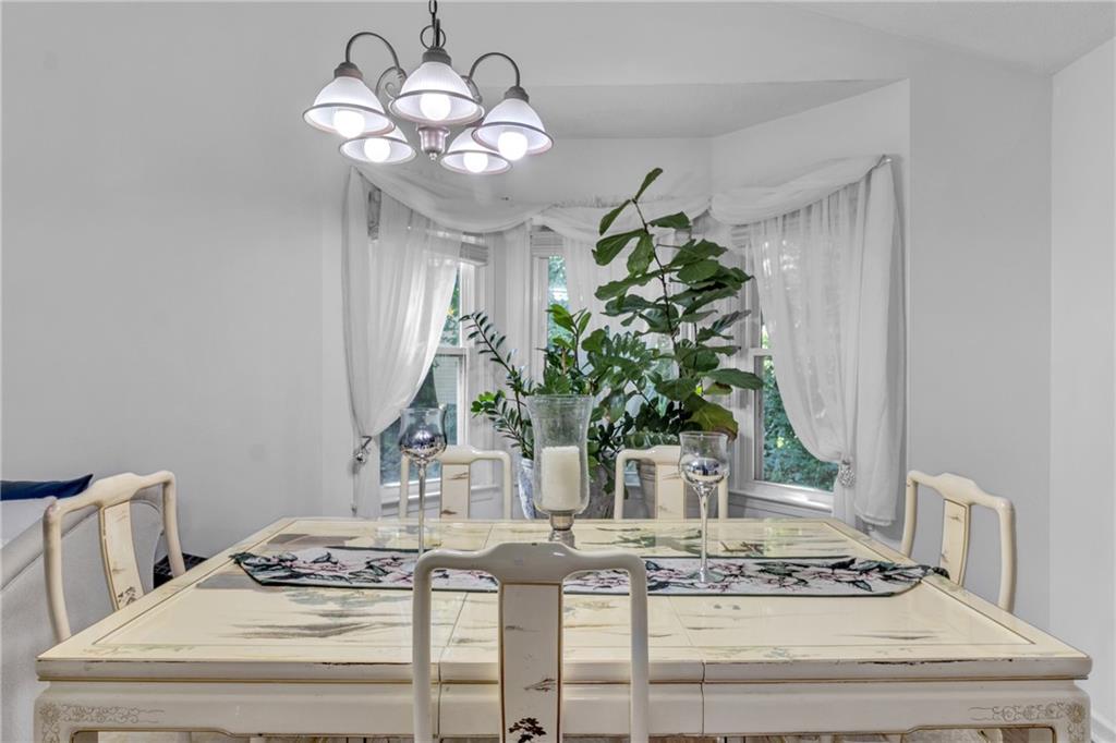 12 Ranger Road Southeast Cartersville, GA 30121 - Photo 11 of 51 a vase of flowers sitting on a table