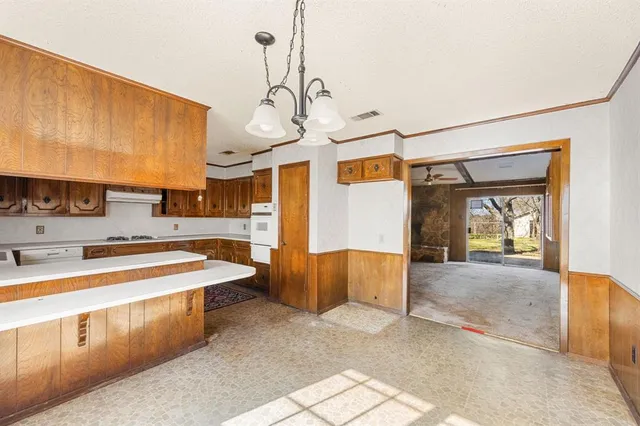 $249,900 | 616 East Moonlight Drive, Robinson, TX 76706