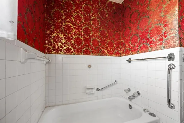 $249,900 | 616 East Moonlight Drive, Robinson, TX 76706