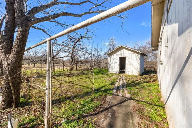 $249,900 | 616 East Moonlight Drive, Robinson, TX 76706