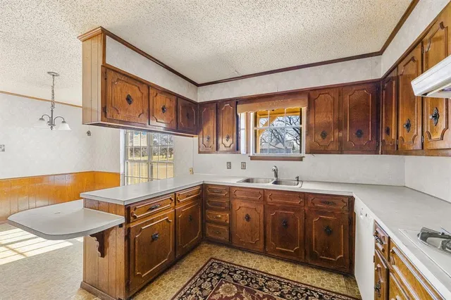 $249,900 | 616 East Moonlight Drive, Robinson, TX 76706