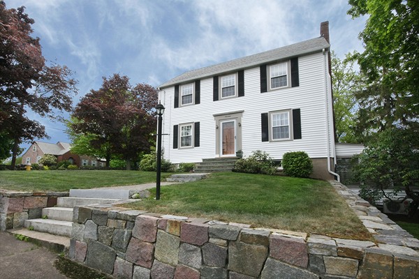 19 Barbara Road Danvers, MA 01923 - Photo 1 of 21 Gallery Image 1