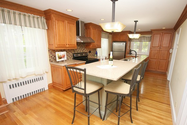 19 Barbara Road Danvers, MA 01923 - Photo 3 of 21 Gallery Image 3