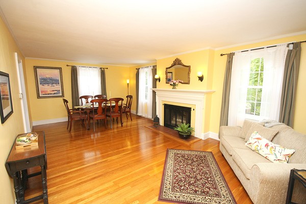 19 Barbara Road Danvers, MA 01923 - Photo 7 of 21 Gallery Image 7