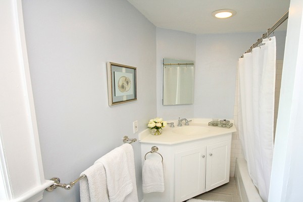 19 Barbara Road Danvers, MA 01923 - Photo 9 of 21 Gallery Image 9