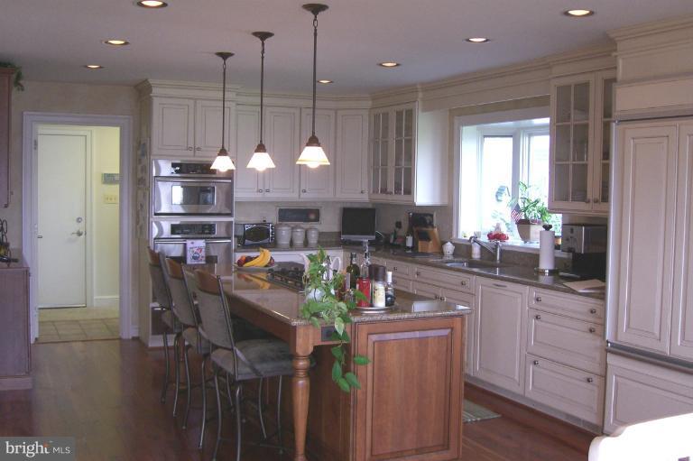 1028 Wiers Road Edgewater, MD 21037 - Photo 23 of 27 Kitchen