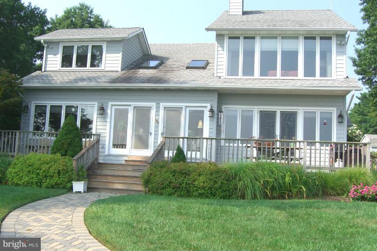 1028 Wiers Road Edgewater, MD 21037 - Photo 4 of 27 Exterior (Rear)