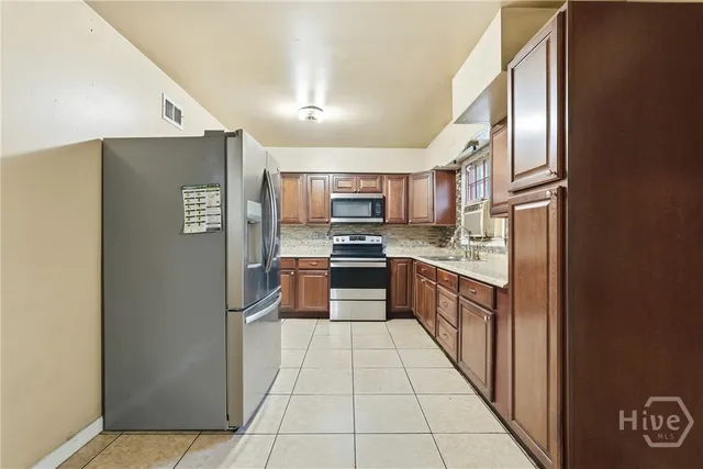 $229,900 | 8 Regent Drive, Savannah, GA 31406