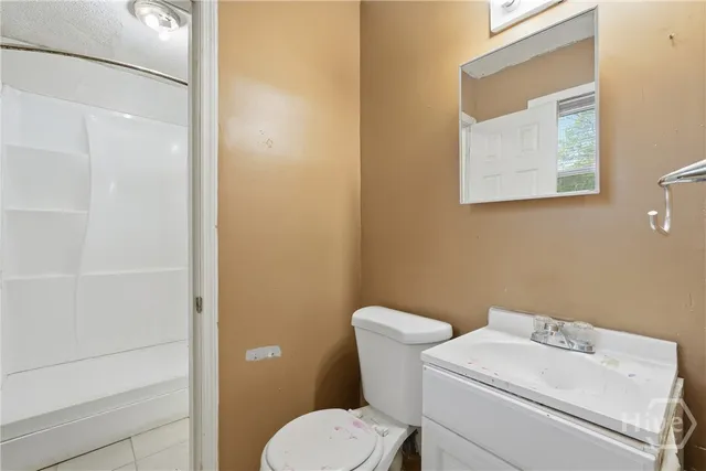 $229,900 | 8 Regent Drive, Savannah, GA 31406