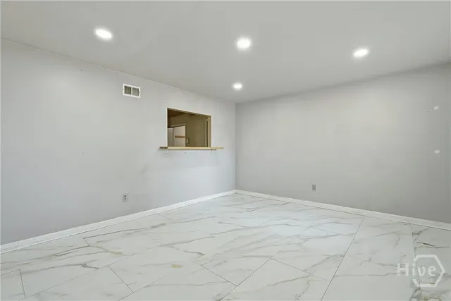 $229,900 | 8 Regent Drive, Savannah, GA 31406