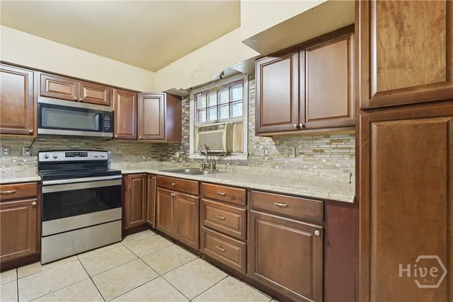 $229,900 | 8 Regent Drive, Savannah, GA 31406