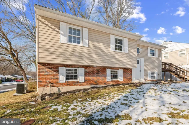 $379,000 | 200 Timber Grove Road, Reisterstown, MD 21136