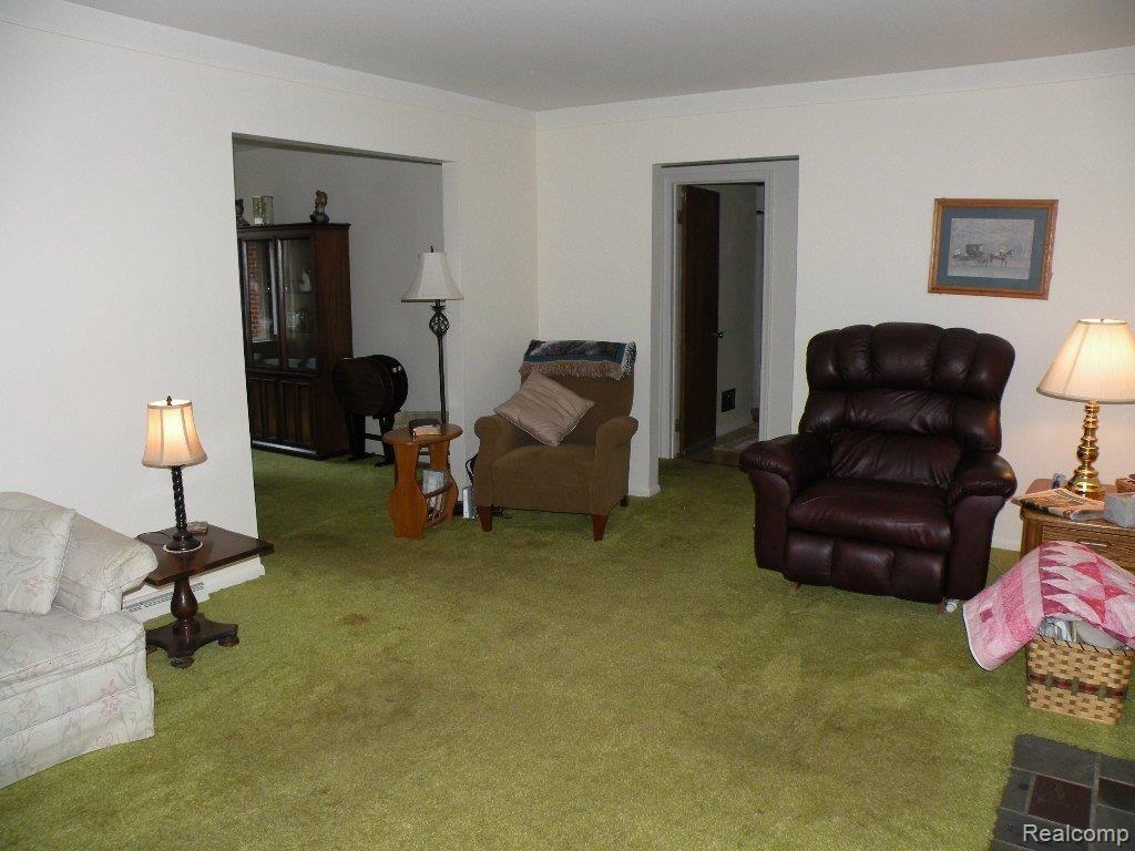 47257 Curtis Road Northville, MI 48168 - Photo 3 of 20 Curtis Living room v2