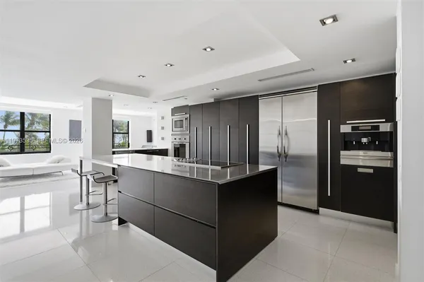 $3,950,000 | 1330 Ocean Drive, Unit 3CA, Miami Beach, FL 33139