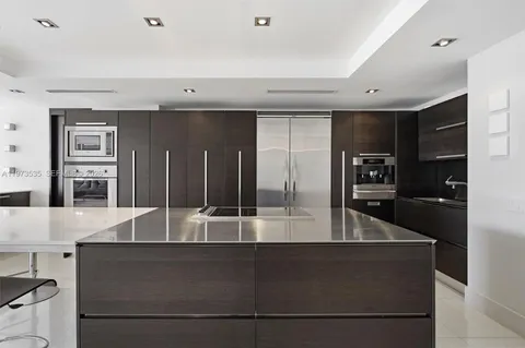 $3,950,000 | 1330 Ocean Drive, Unit 3CA, Miami Beach, FL 33139