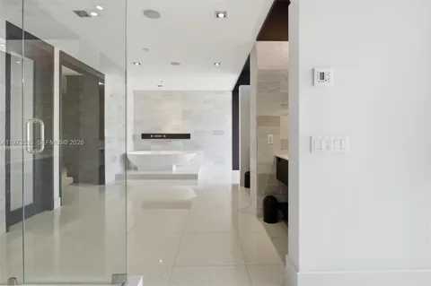 $3,950,000 | 1330 Ocean Drive, Unit 3CA, Miami Beach, FL 33139