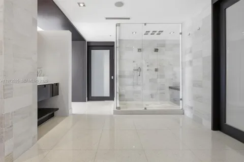 $3,950,000 | 1330 Ocean Drive, Unit 3CA, Miami Beach, FL 33139