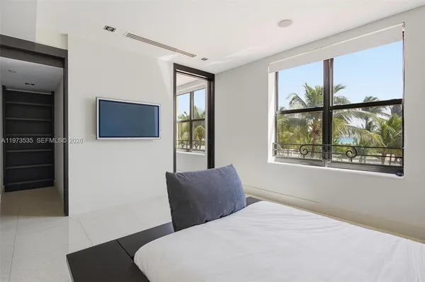 $3,950,000 | 1330 Ocean Drive, Unit 3CA, Miami Beach, FL 33139