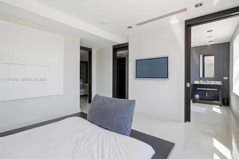 $3,950,000 | 1330 Ocean Drive, Unit 3CA, Miami Beach, FL 33139