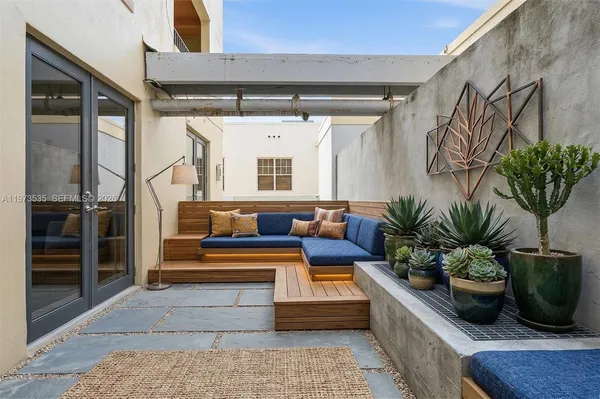 $3,950,000 | 1330 Ocean Drive, Unit 3CA, Miami Beach, FL 33139