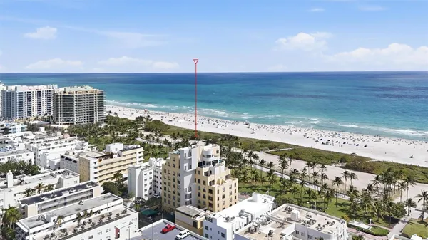 $3,950,000 | 1330 Ocean Drive, Unit 3CA, Miami Beach, FL 33139