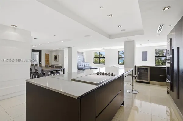 $3,950,000 | 1330 Ocean Drive, Unit 3CA, Miami Beach, FL 33139